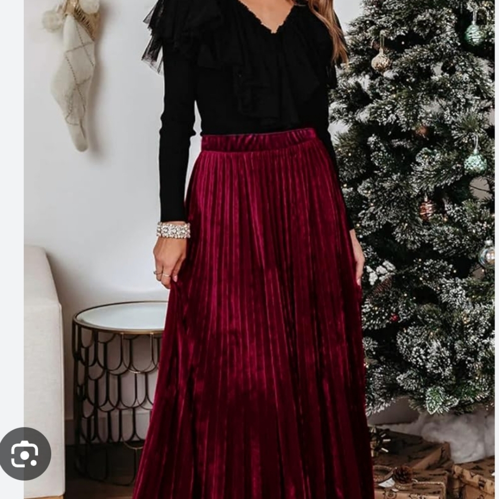Elegant Burgundy Pleated Skirt
